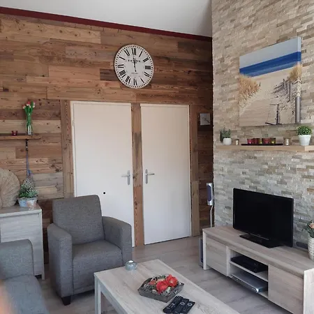 Wunderschoenes Haus Mit Pool- Garten Und Grill By Interhome * Dirkshorn