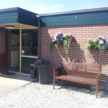 Wunderschoenes Haus Mit Pool- Garten Und Grill By Interhome Tatil Evi