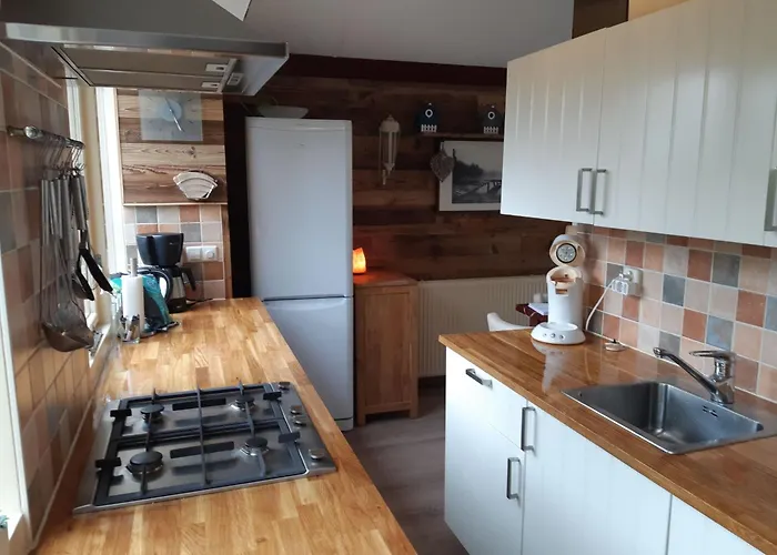 Wunderschoenes Haus Mit Pool- Garten Und Grill By Interhome