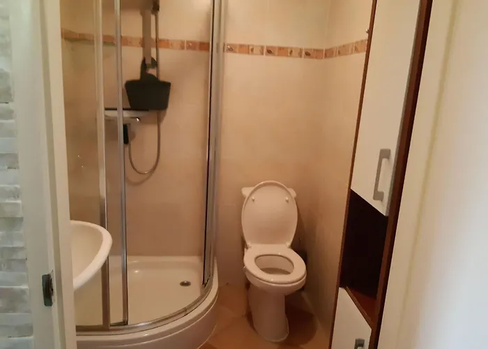 Wunderschoenes Haus Mit Pool- Garten Und Grill By Interhome Tatil Evi Dirkshorn