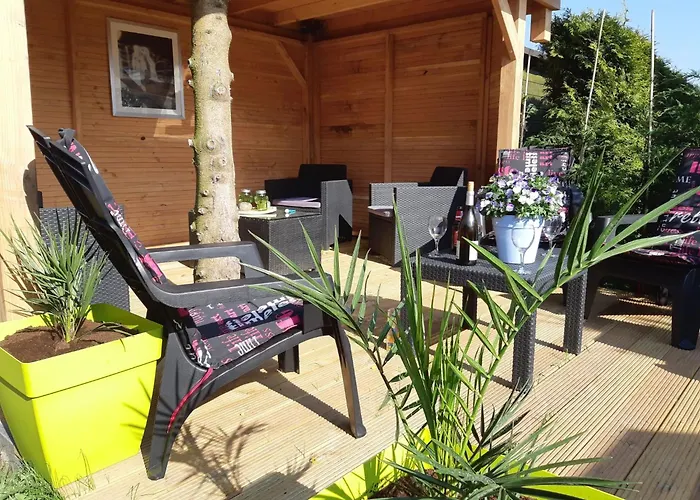 Wunderschoenes Haus Mit Pool- Garten Und Grill By Interhome Tatil Evi