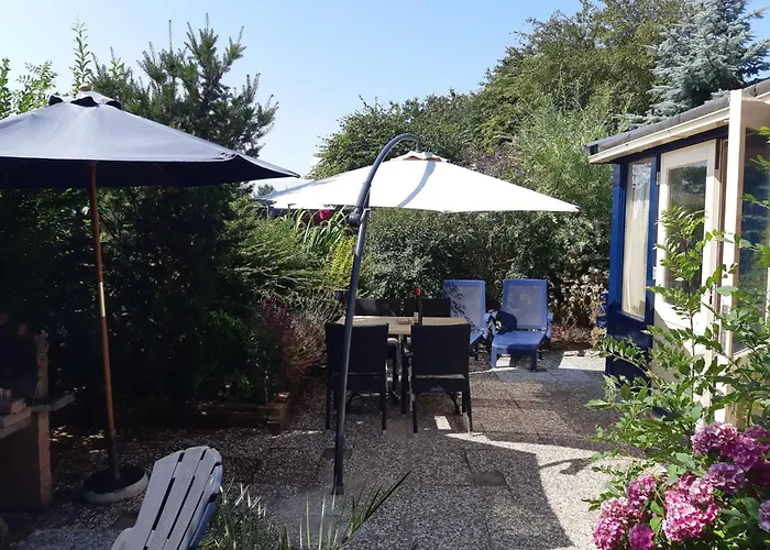 Tatil Evi Wunderschoenes Haus Mit Pool- Garten Und Grill By Interhome Dirkshorn